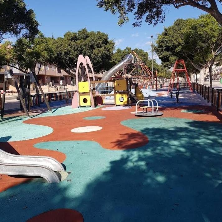 אלמריה Habitacion Avilena Tropical En Aguadulce מראה חיצוני תמונה